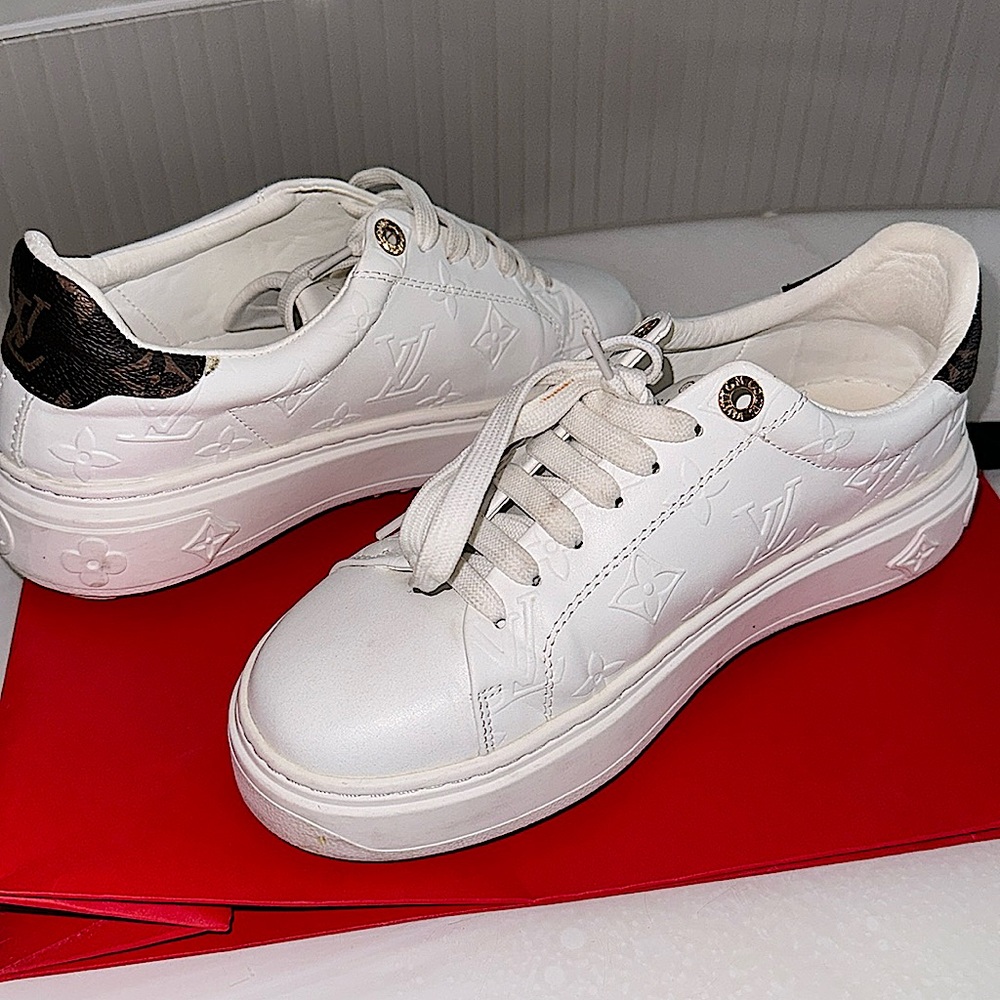 Louis Vuitton sneakers 👟